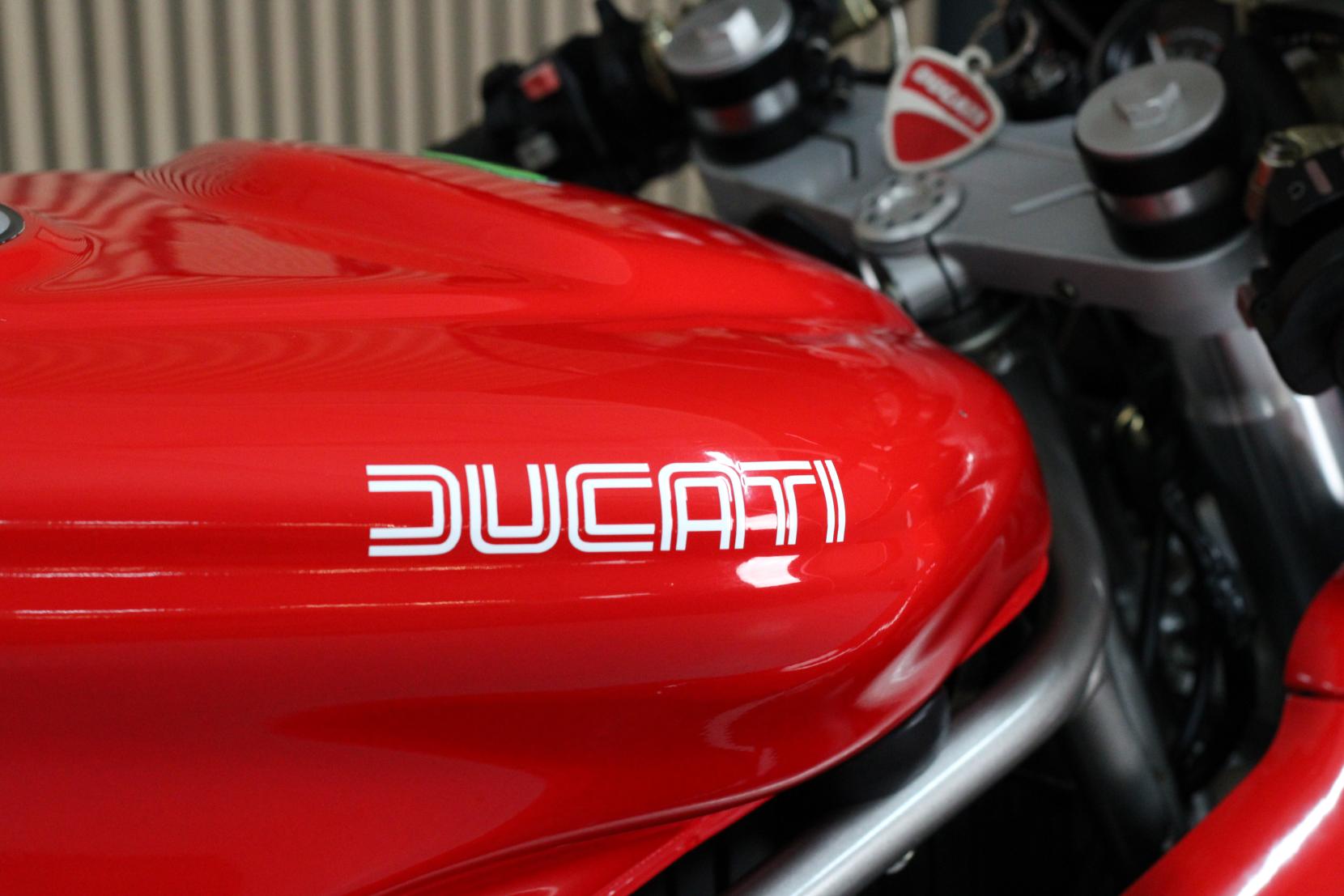 Ducati 900 900 SS Petrol Manual (80 bhp)