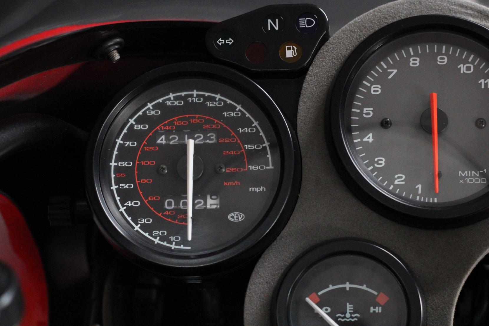 Ducati 900 900 SS Petrol Manual (80 bhp)