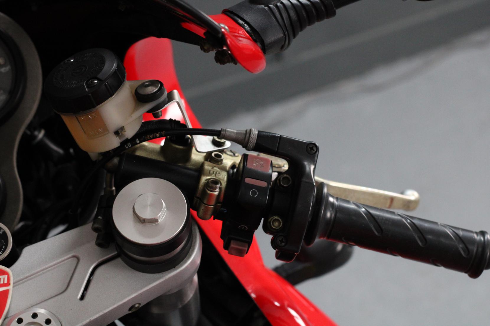 Ducati 900 900 SS Petrol Manual (80 bhp)