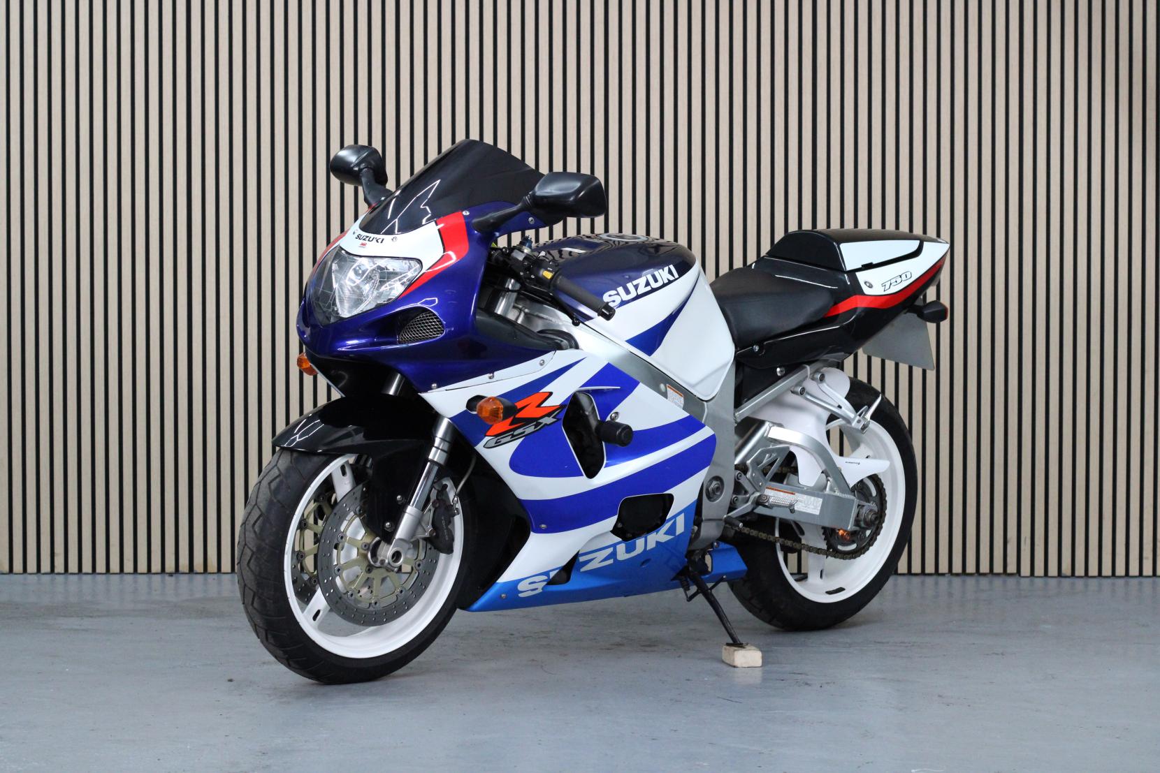 Suzuki GSX-R750 750cc Super Sports (2001)