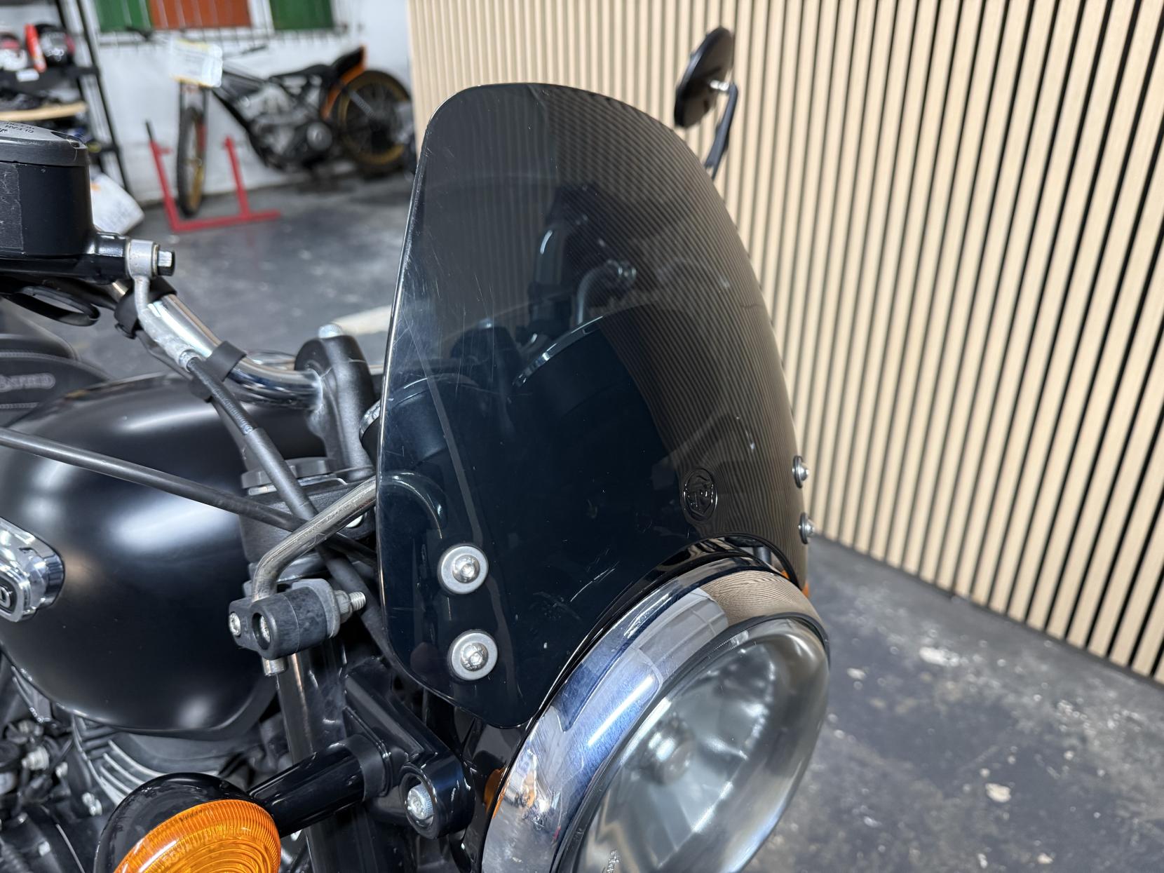 Royal Enfield Meteor 350 350 Roadster/Retro Petrol Manual Euro 5 (20 ps)