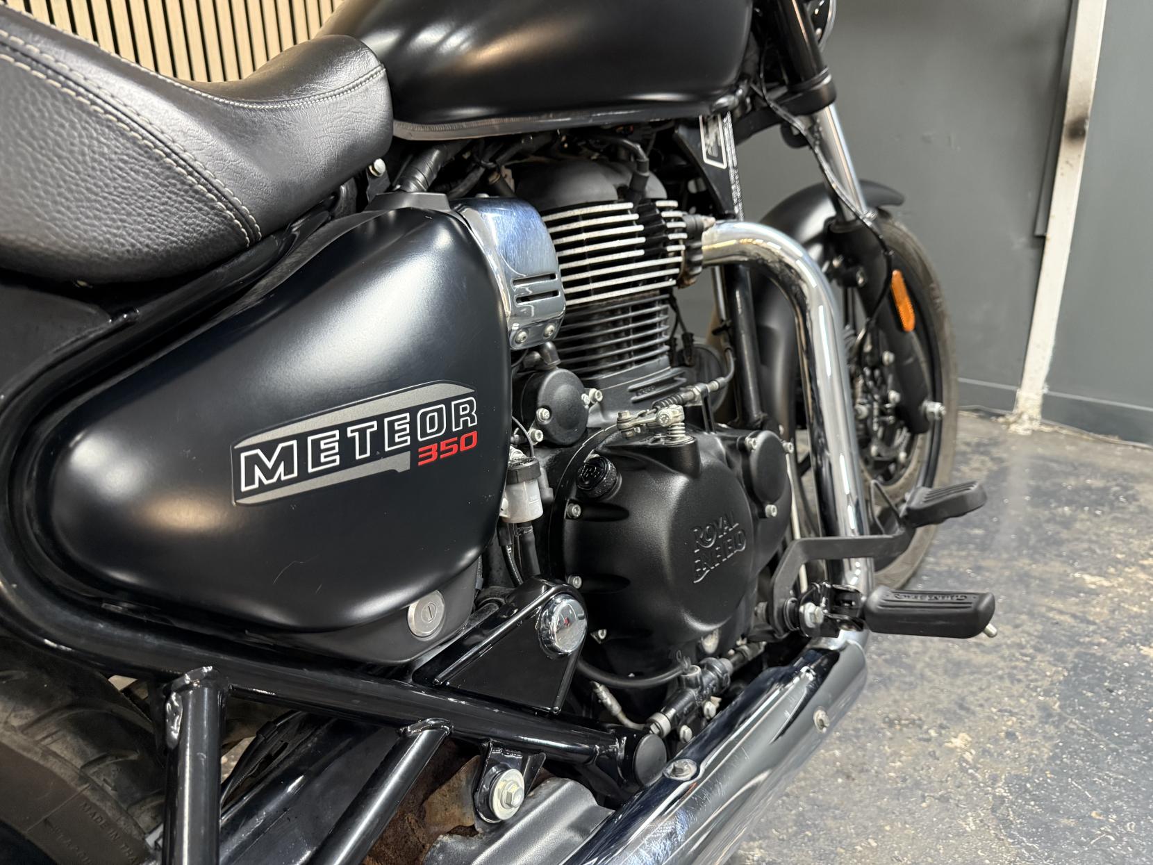 Royal Enfield Meteor 350 350 Roadster/Retro Petrol Manual Euro 5 (20 ps)