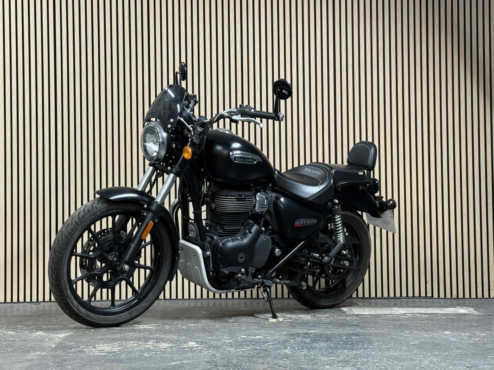 Royal Enfield Meteor 350 350 Roadster/Retro Petrol Manual Euro 5 (20 ps)