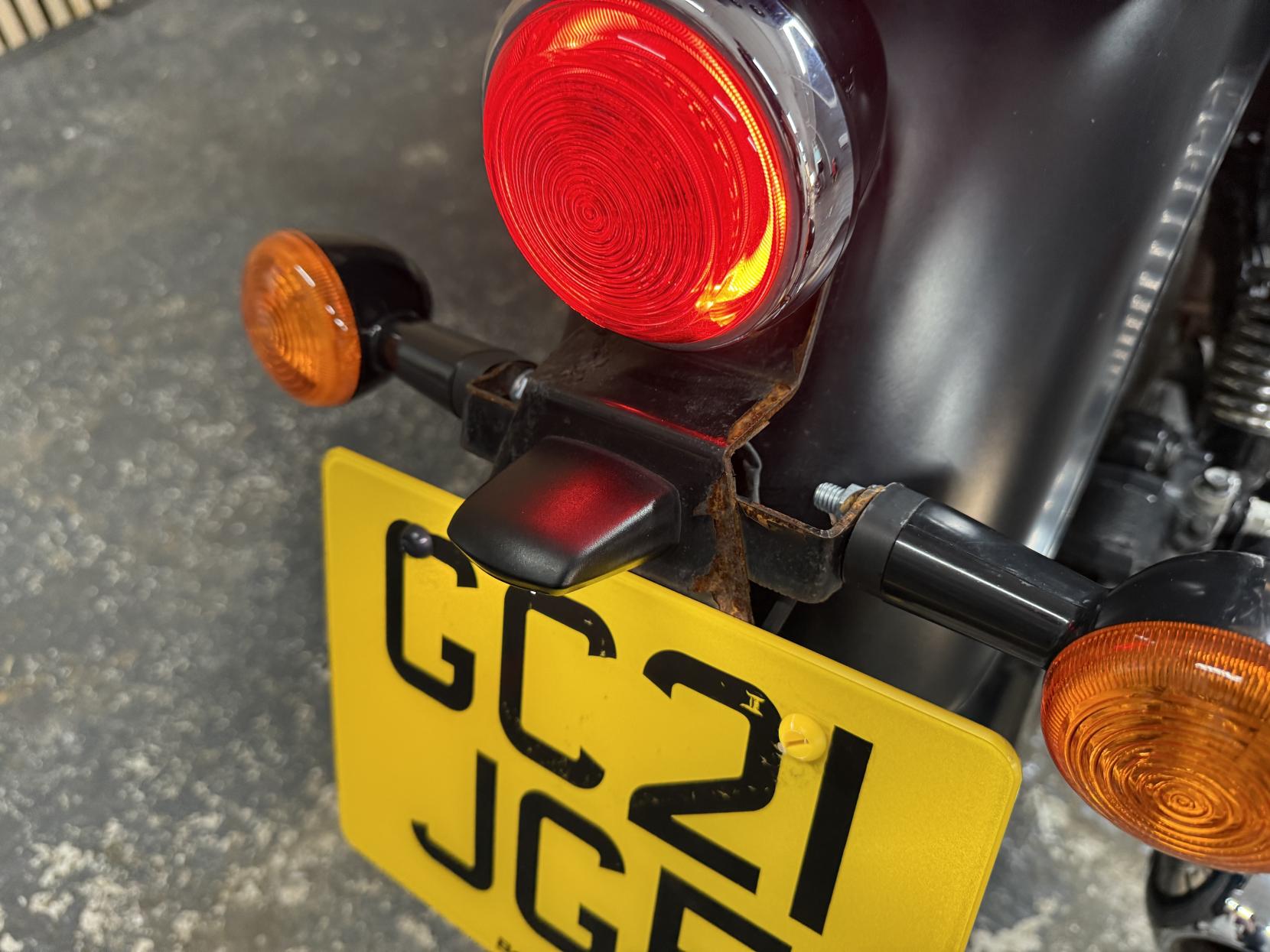 Royal Enfield Meteor 350 350 Roadster/Retro Petrol Manual Euro 5 (20 ps)