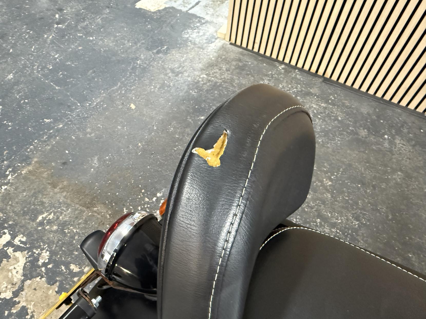 Royal Enfield Meteor 350 350 Roadster/Retro Petrol Manual Euro 5 (20 ps)