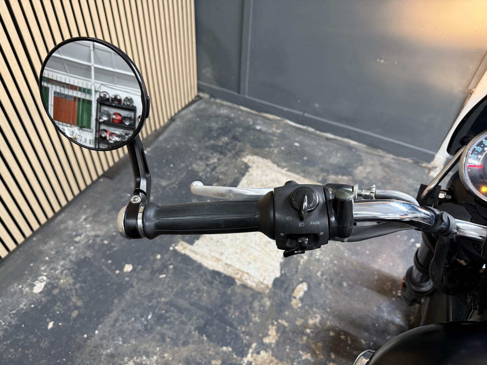 Royal Enfield Meteor 350 350 Roadster/Retro Petrol Manual Euro 5 (20 ps)