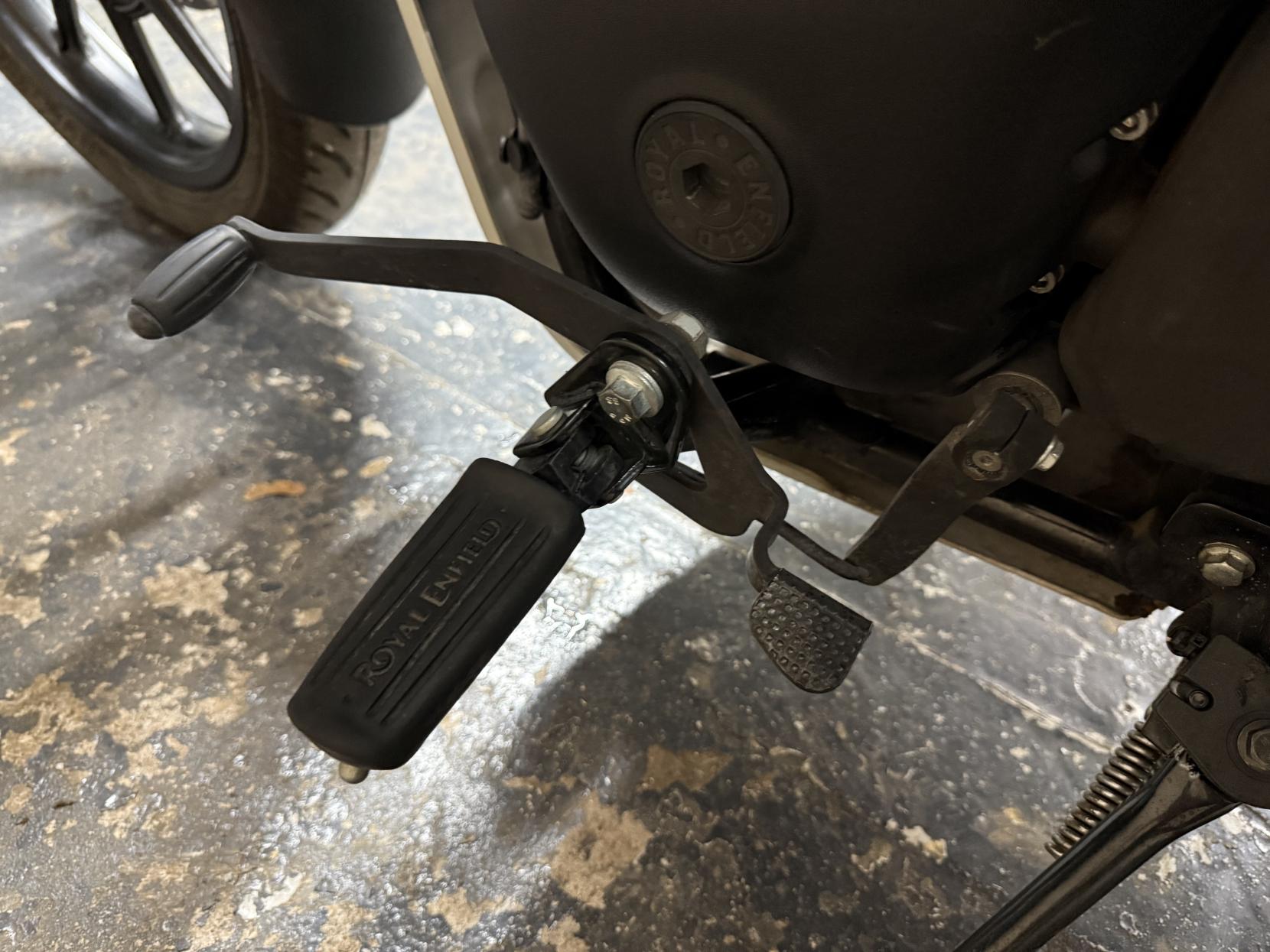 Royal Enfield Meteor 350 350 Roadster/Retro Petrol Manual Euro 5 (20 ps)