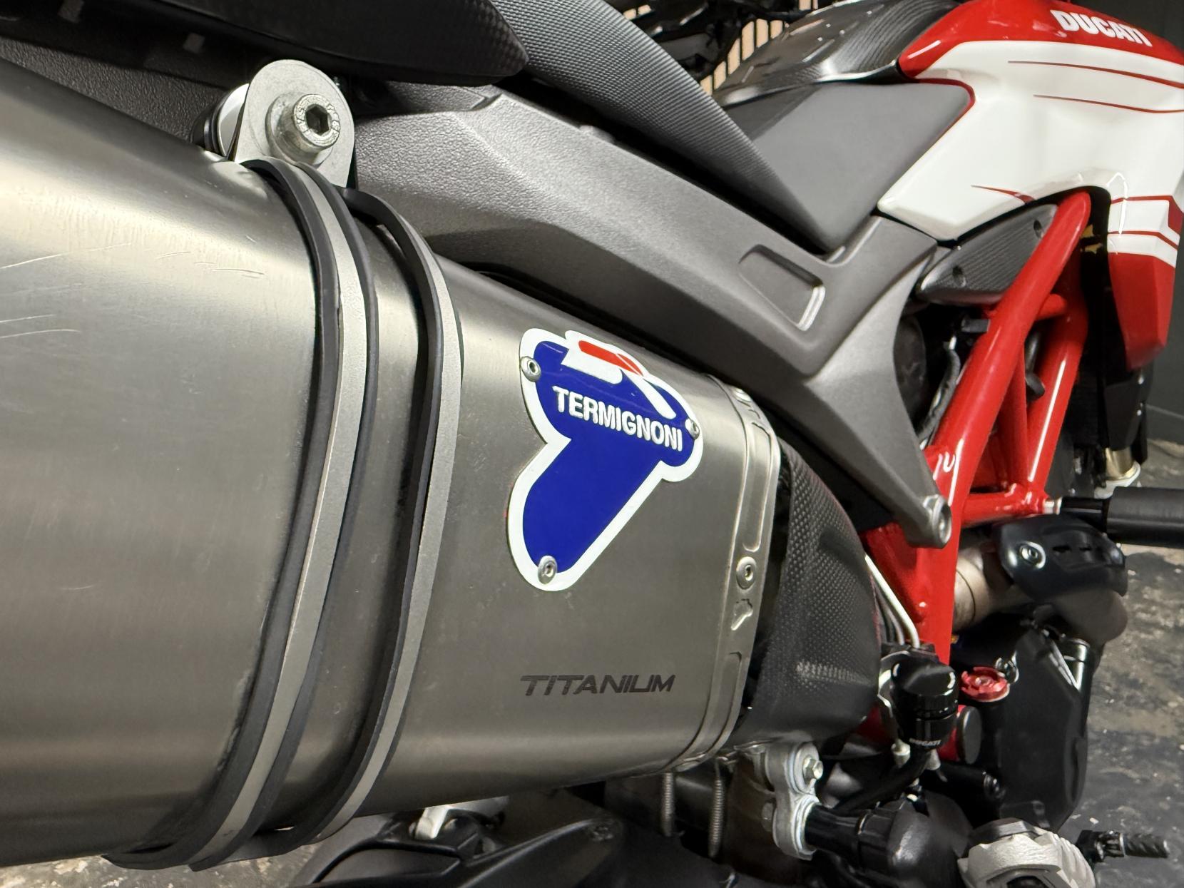 Ducati Hypermotard 939 939 SP Naked Petrol Manual Euro 4 (110 ps)