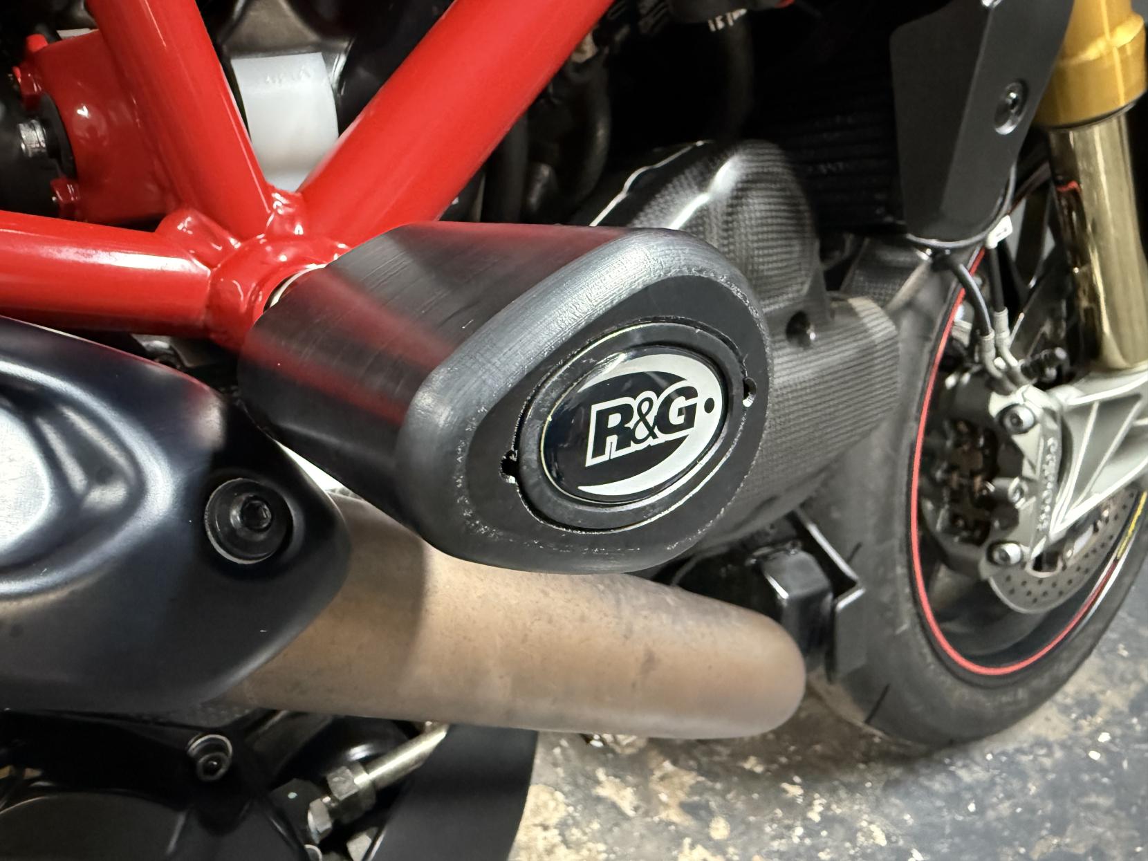 Ducati Hypermotard 939 939 SP Naked Petrol Manual Euro 4 (110 ps)