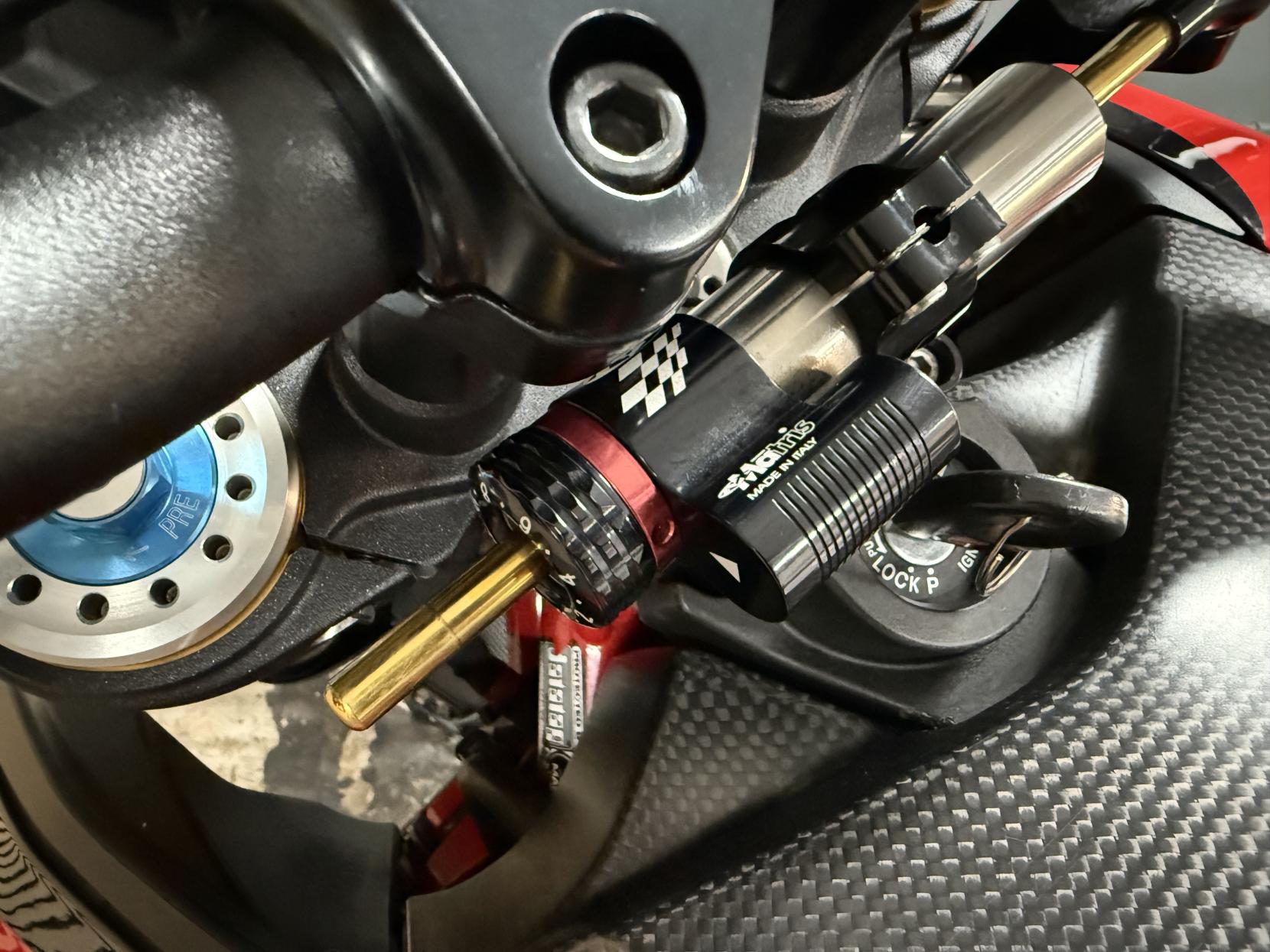 Ducati Hypermotard 939 939 SP Naked Petrol Manual Euro 4 (110 ps)