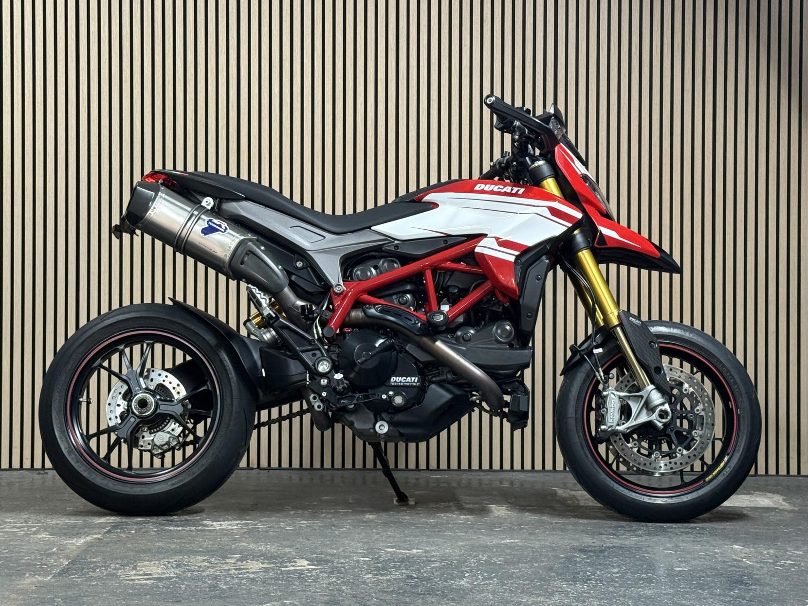 Ducati Hypermotard 939 939 SP Naked Petrol Manual Euro 4 (110 ps)