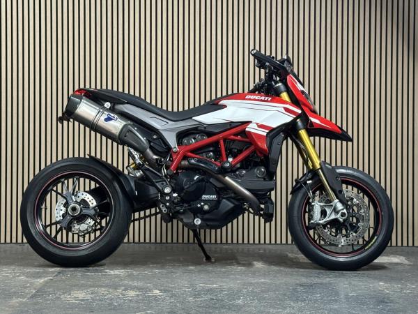 Ducati Hypermotard 939 939 SP Naked Petrol Manual Euro 4 (110 ps)