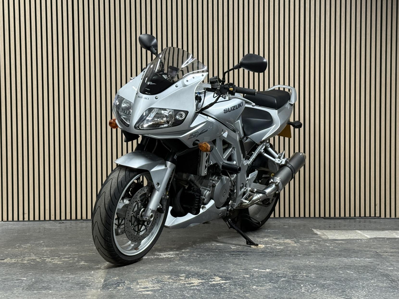Suzuki SV1000S 1000cc