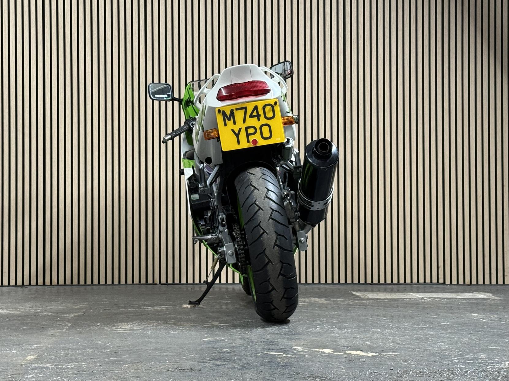 Kawasaki Ninja ZX-6R Super Sports (1996 - 2006)