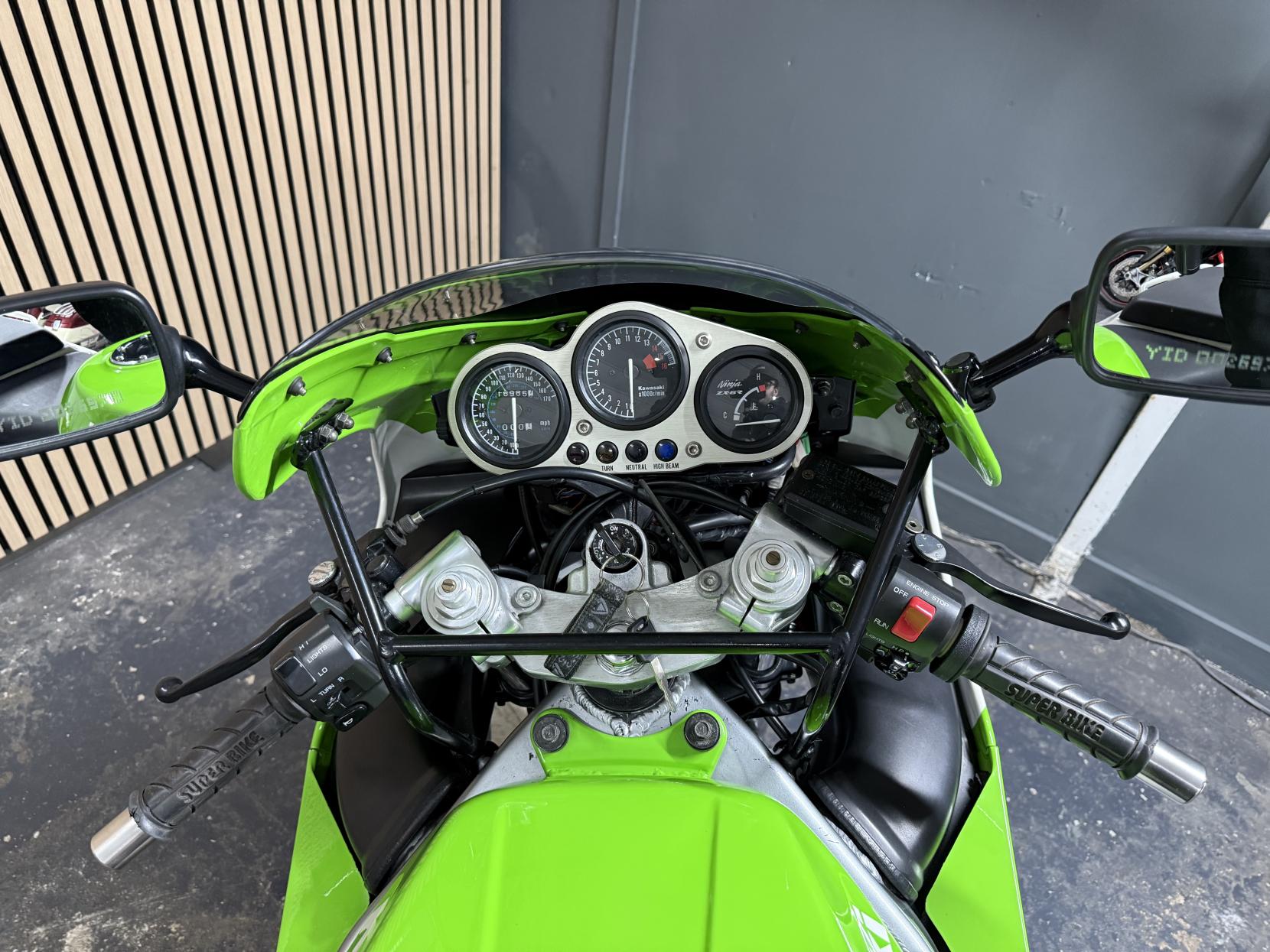 Kawasaki Ninja ZX-6R Super Sports (1996 - 2006)