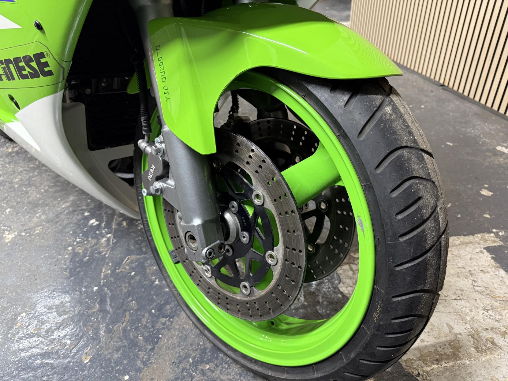 Kawasaki Ninja ZX-6R Super Sports (1996 - 2006)