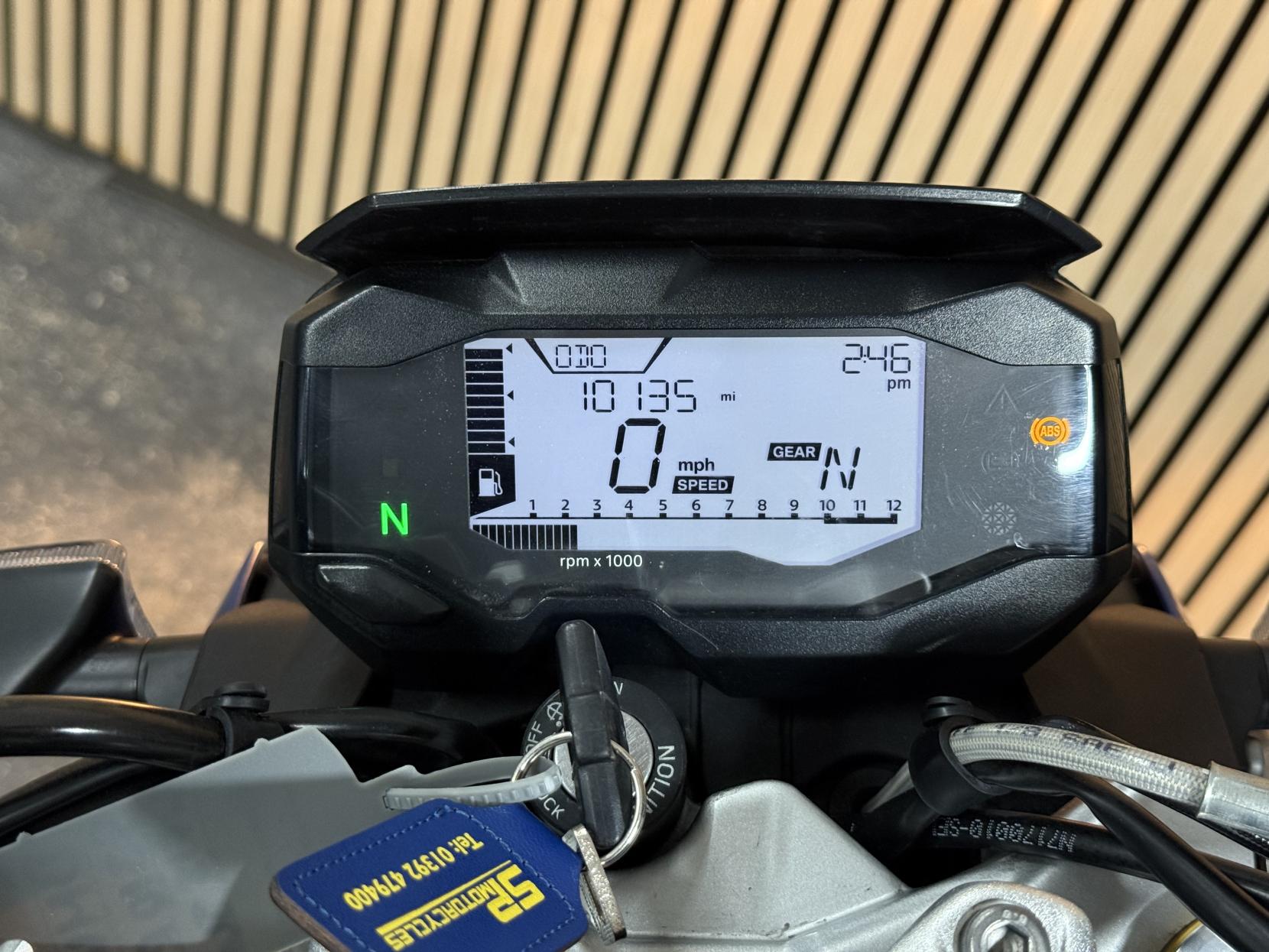 BMW G 310 R 310 Naked Petrol Manual Euro 4 (34 ps)