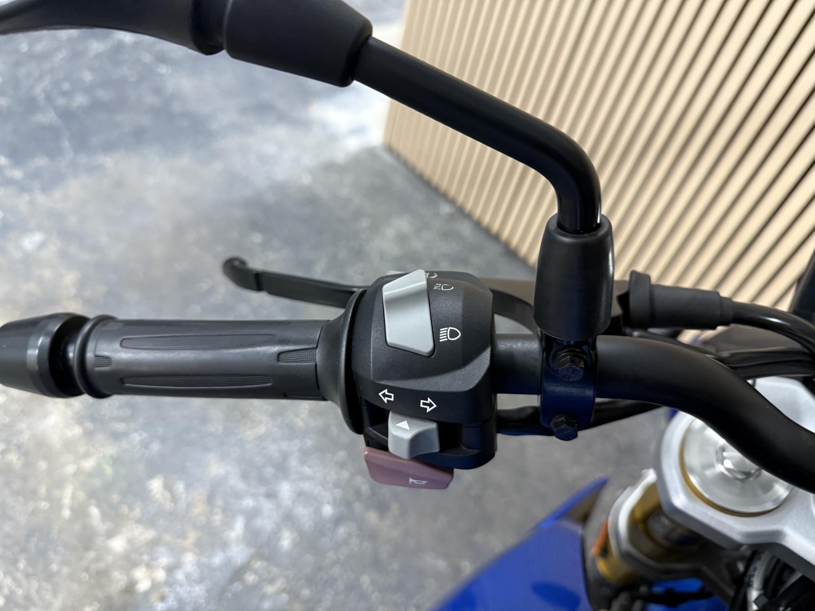 BMW G 310 R 310 Naked Petrol Manual Euro 4 (34 ps)