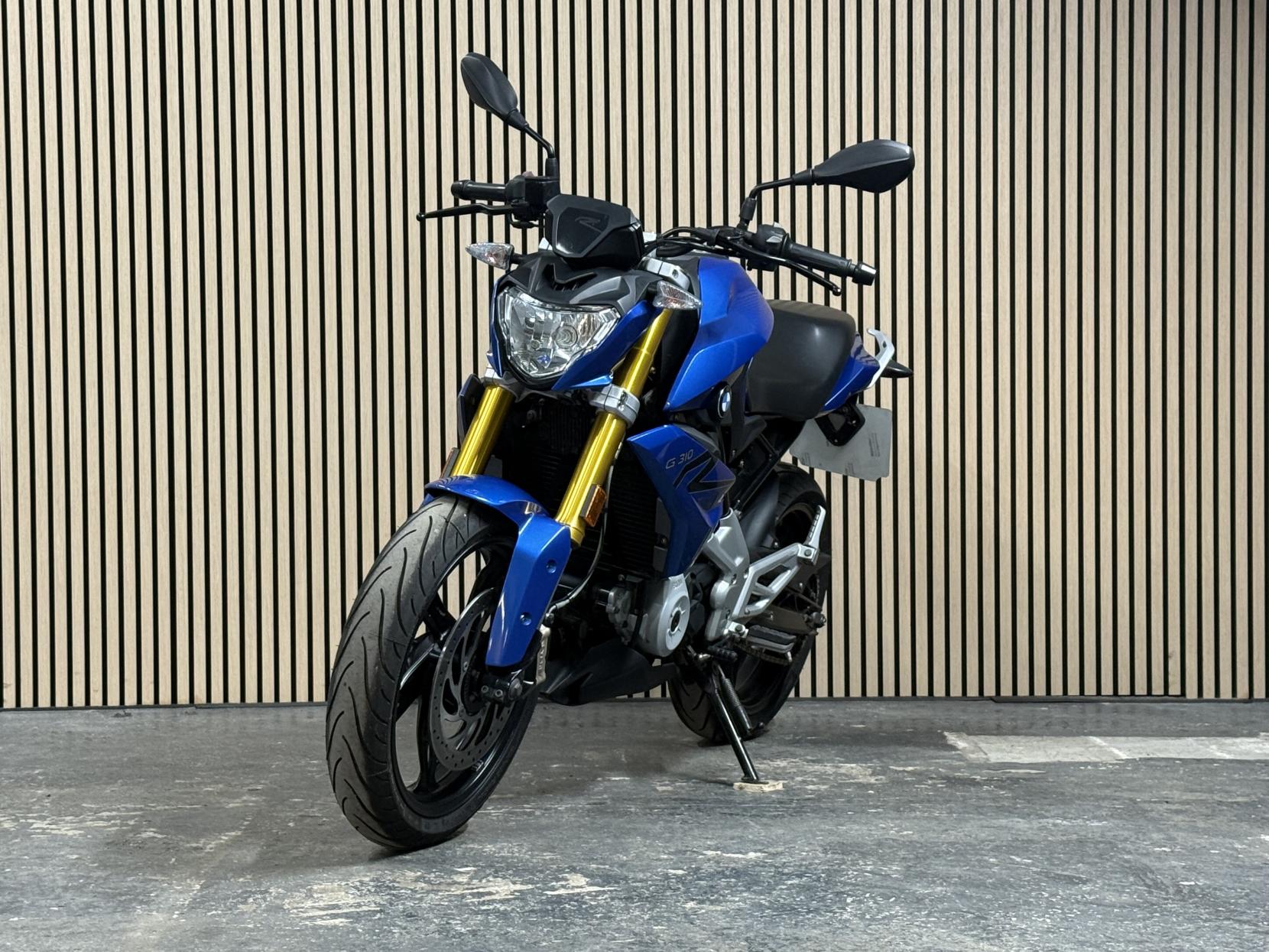 BMW G 310 R 310 Naked Petrol Manual Euro 4 (34 ps)