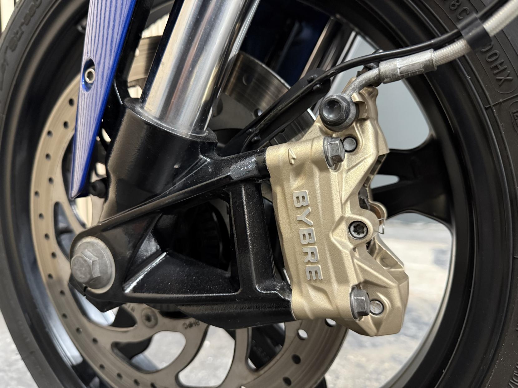 BMW G 310 R 310 Naked Petrol Manual Euro 4 (34 ps)