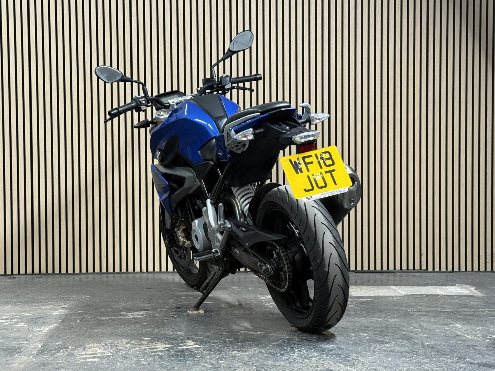 BMW G 310 R 310 Naked Petrol Manual Euro 4 (34 ps)