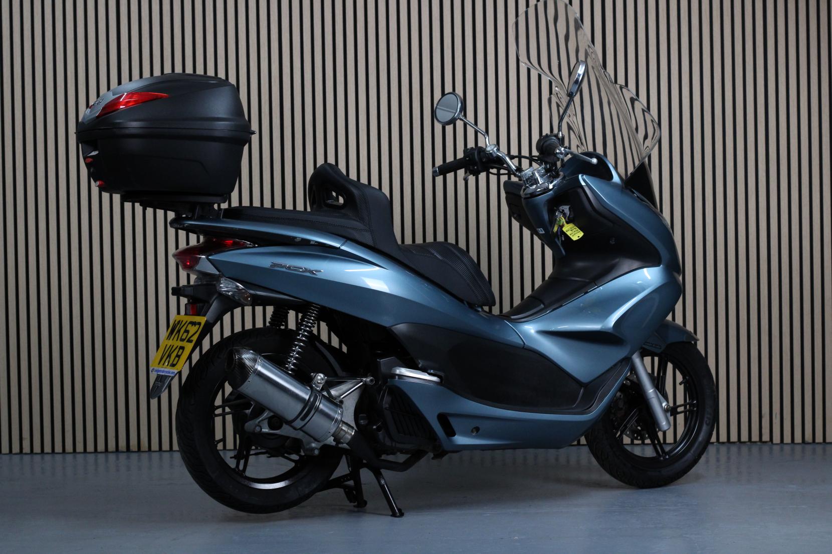 Honda PCX125 125 Scooter Petrol Automatic (12 ps)