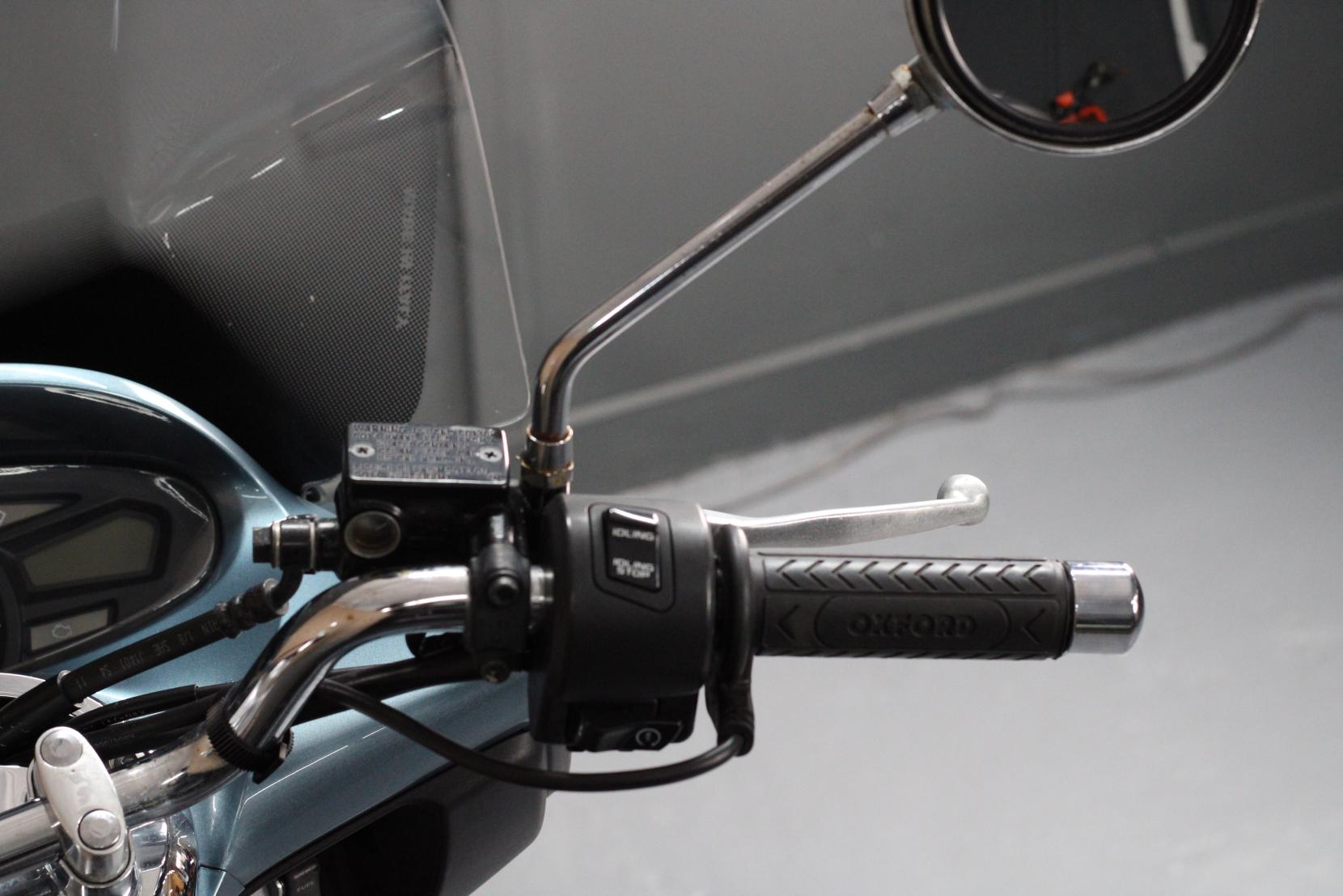 Honda PCX125 125 Scooter Petrol Automatic (12 ps)