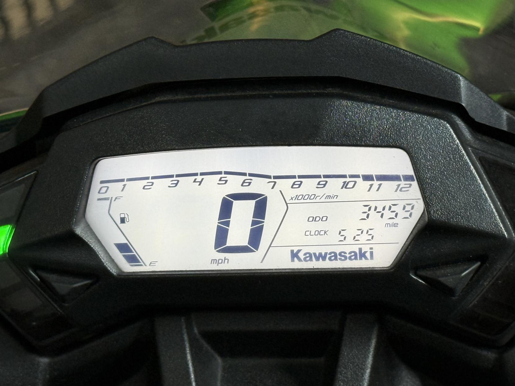 Kawasaki Ninja 250SL 250 Super Sports Petrol Manual (28 ps)
