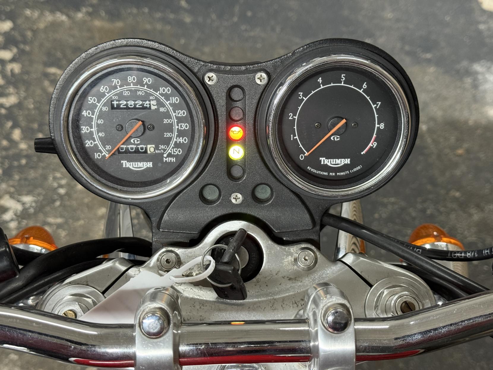 Triumph Thunderbird Sport 900 Roadster/Retro Petrol Manual