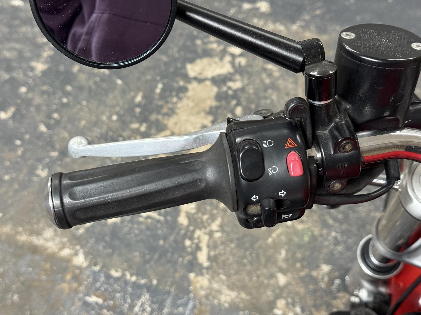 Triumph Thunderbird Sport 900 Roadster/Retro Petrol Manual