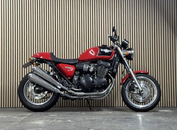 Triumph Thunderbird Sport 900 Roadster/Retro Petrol Manual