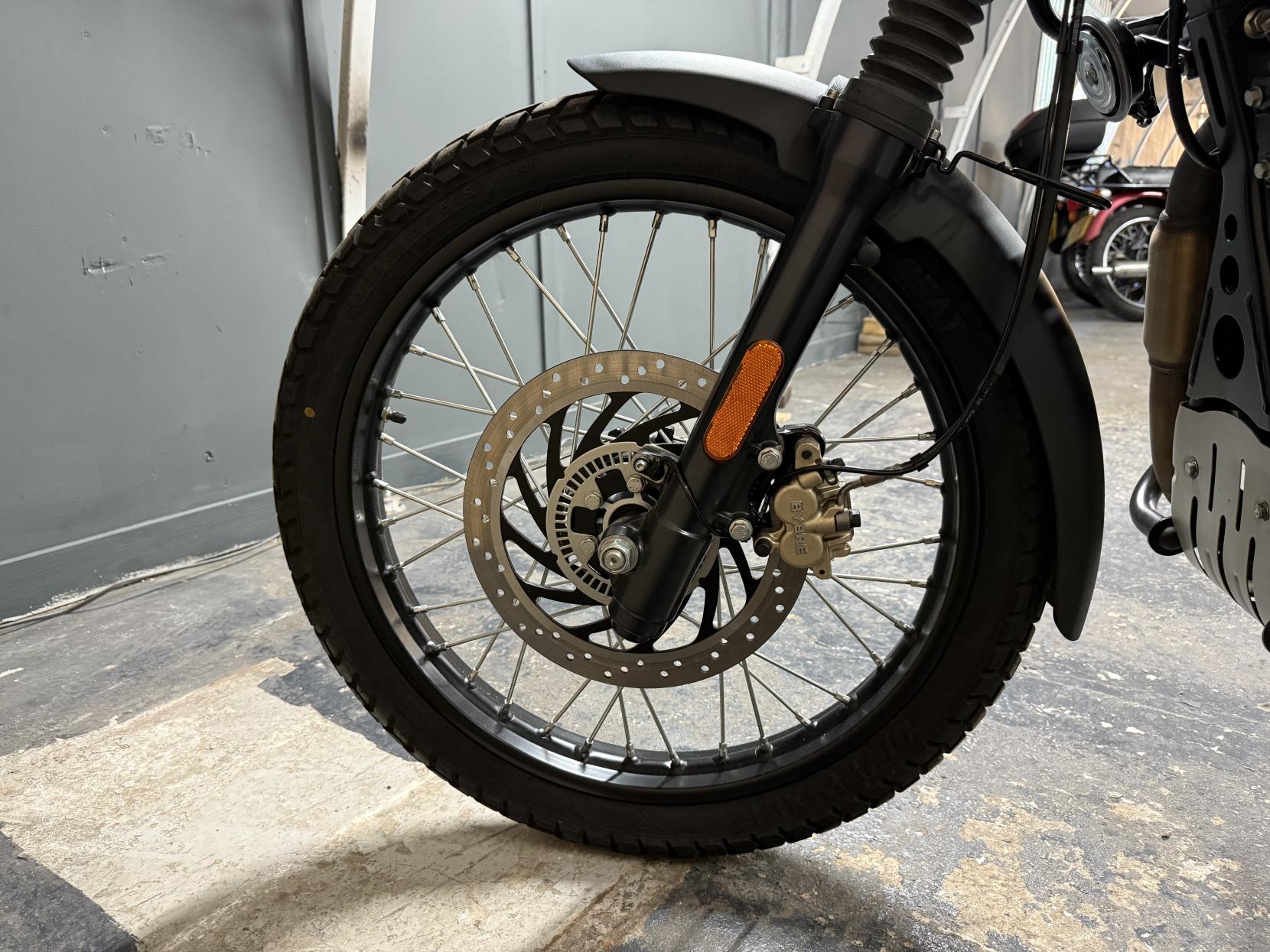 Royal Enfield Himalayan 411 411 Adventure Petrol Manual Euro 5 (24 ps)