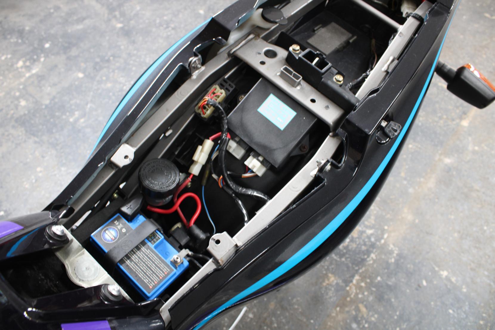 Yamaha FZR600 600 Sports Tourer (1989 - 1994)