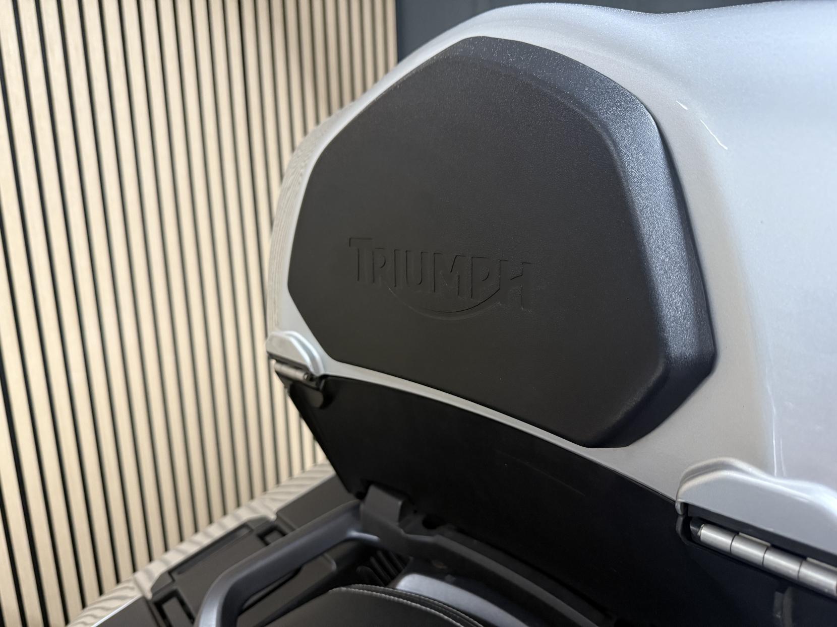 Triumph Sprint GT 1050 1050 ABS Sports Tourer Petrol Manual (126 ps)