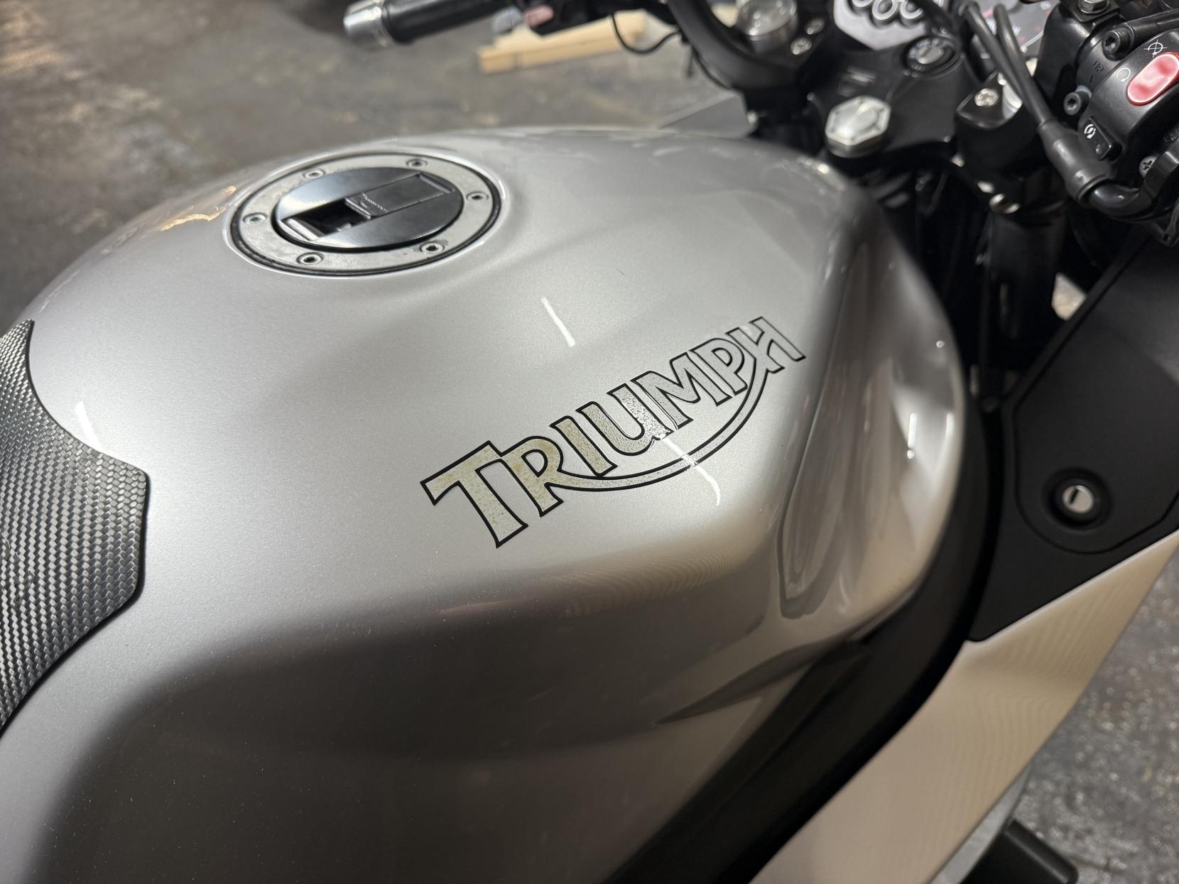 Triumph Sprint GT 1050 1050 ABS Sports Tourer Petrol Manual (126 ps)