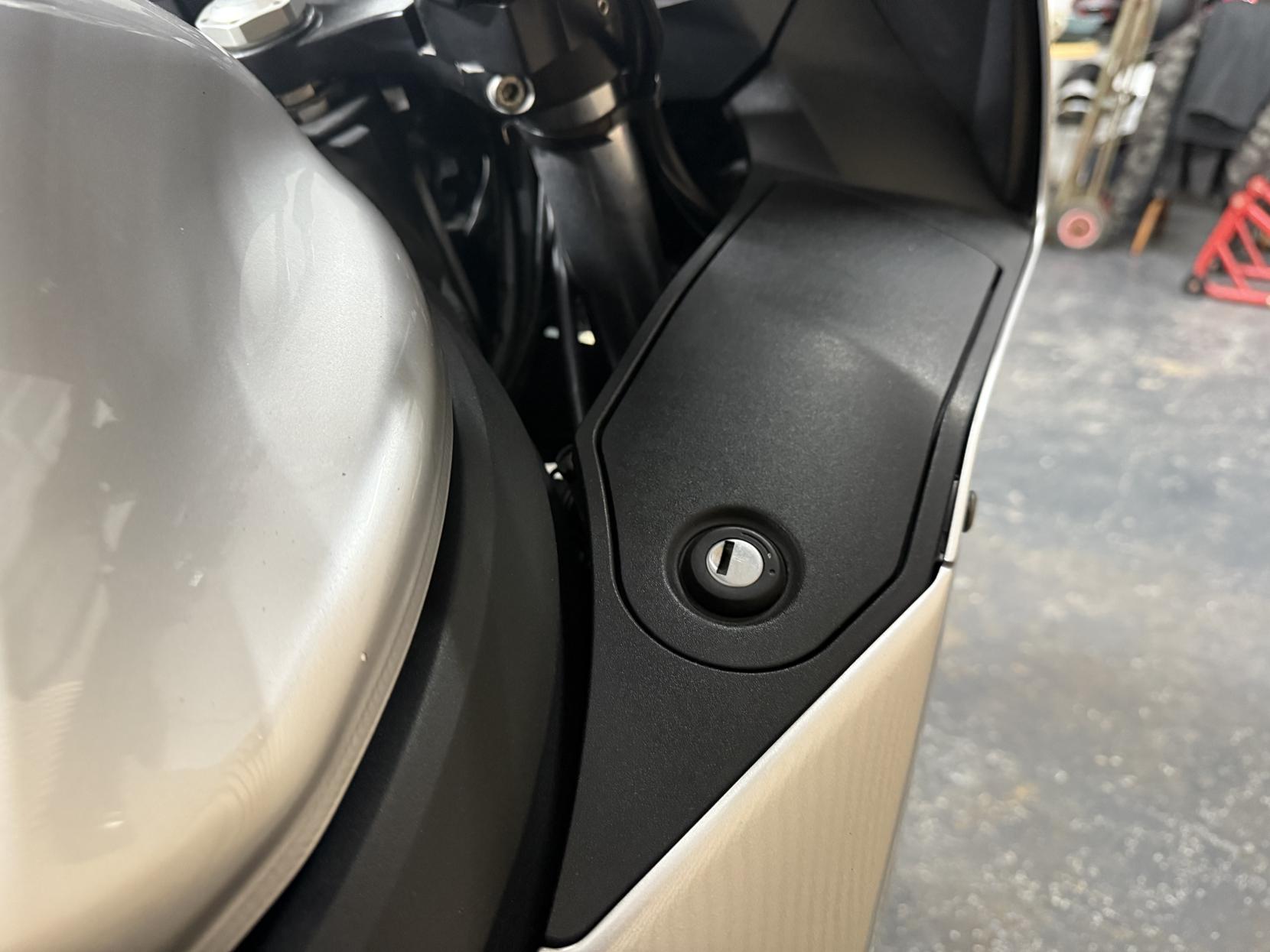 Triumph Sprint GT 1050 1050 ABS Sports Tourer Petrol Manual (126 ps)