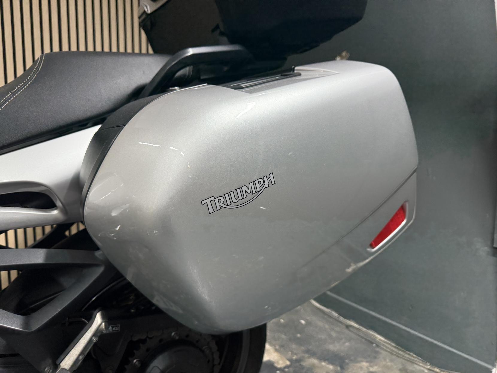 Triumph Sprint GT 1050 1050 ABS Sports Tourer Petrol Manual (126 ps)