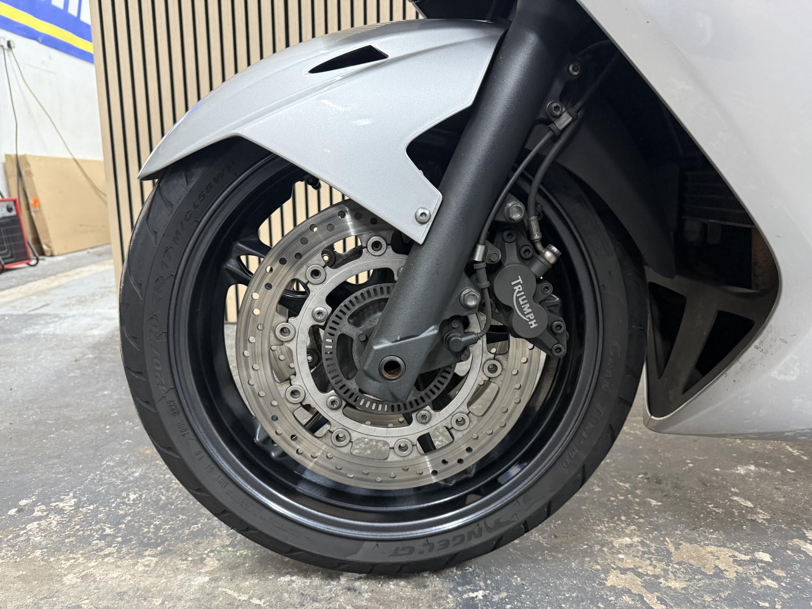 Triumph Sprint GT 1050 1050 ABS Sports Tourer Petrol Manual (126 ps)