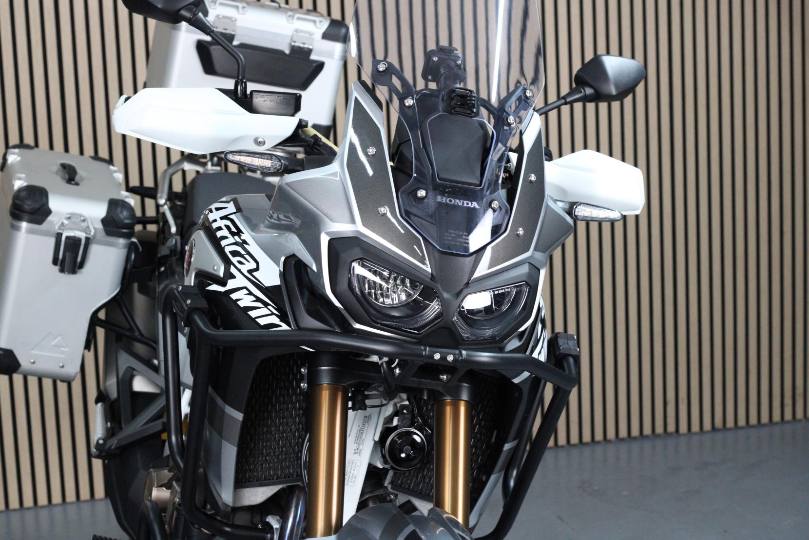 Honda CRF1000L Africa Twin 1000 Adventure Petrol Automatic Euro 4 (95 ps)