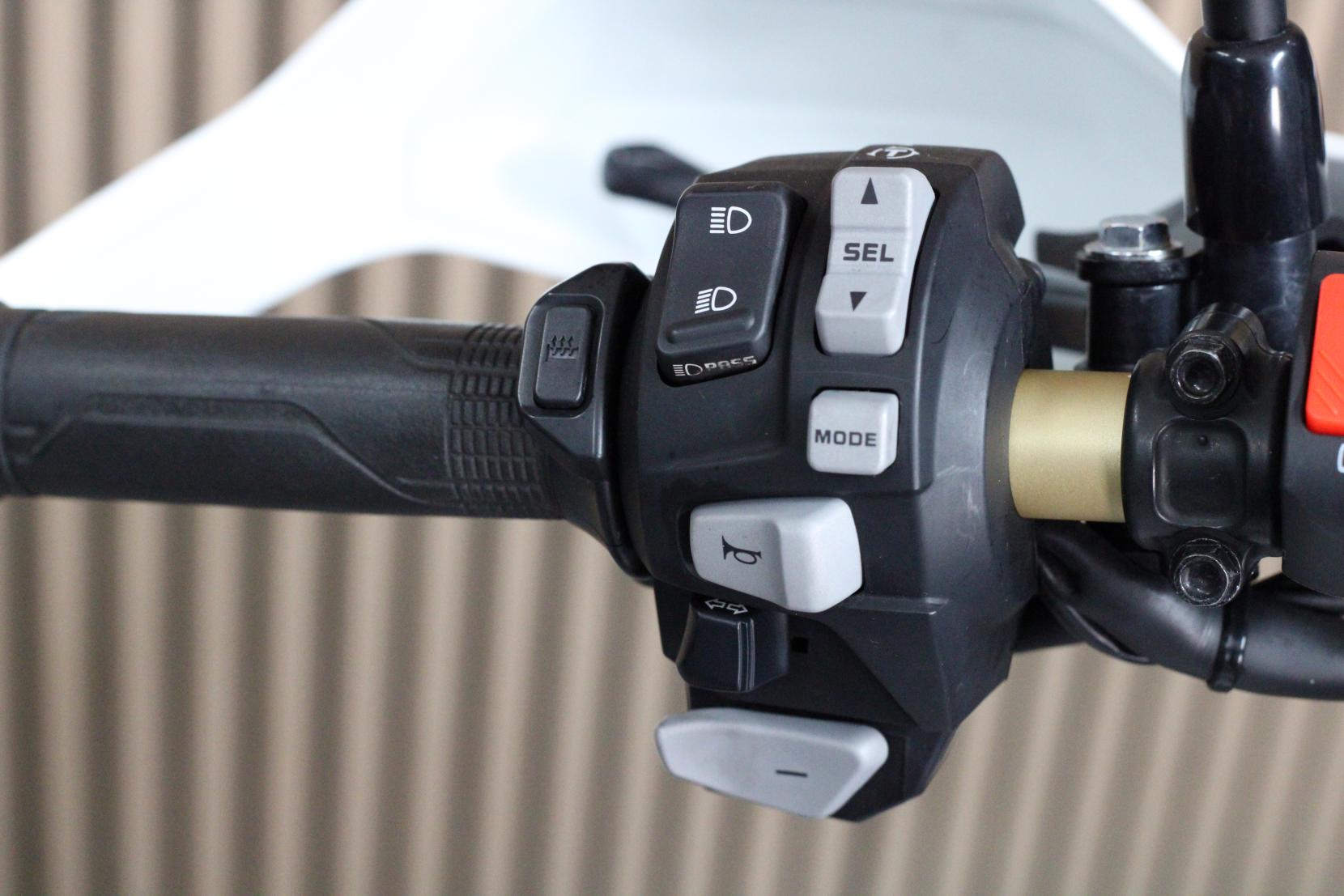 Honda CRF1000L Africa Twin 1000 Adventure Petrol Automatic Euro 4 (95 ps)