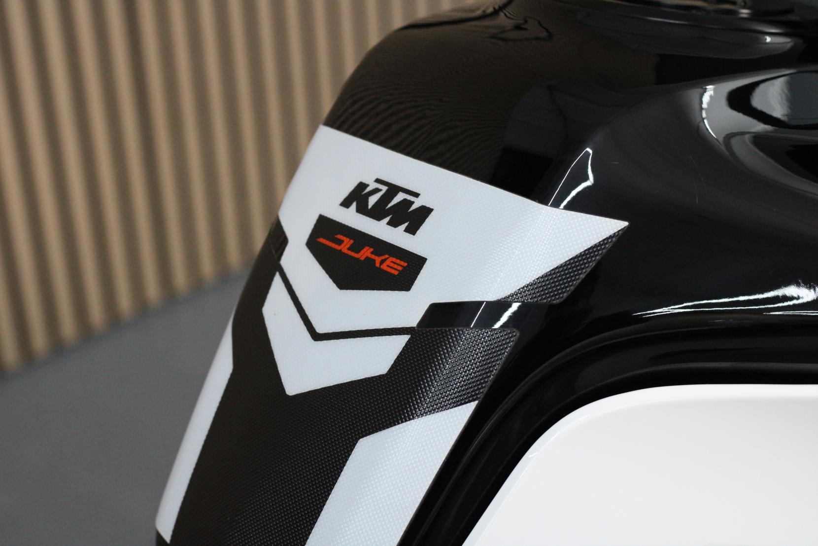 KTM 390 Duke 390 Naked Petrol Manual Euro 4 (43 ps)