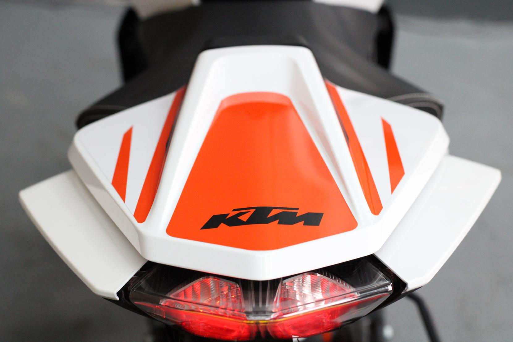 KTM 390 Duke 390 Naked Petrol Manual Euro 4 (43 ps)