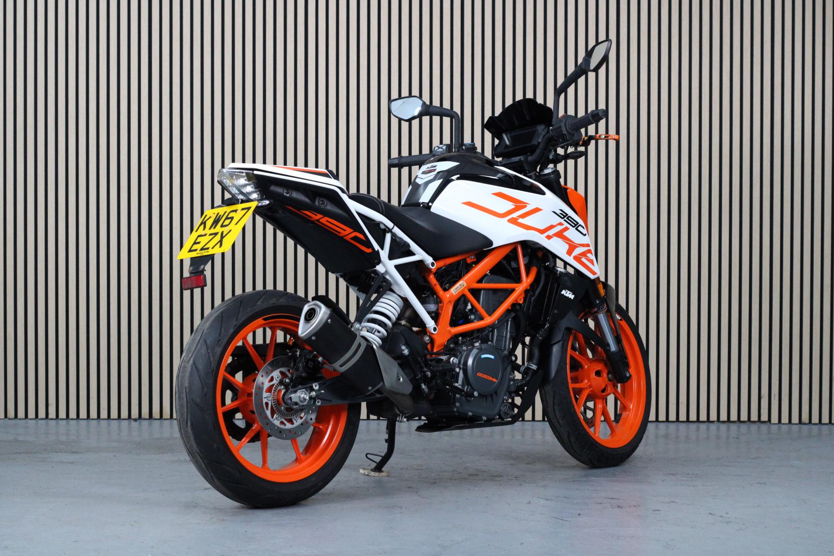 KTM 390 Duke 390 Naked Petrol Manual Euro 4 (43 ps)