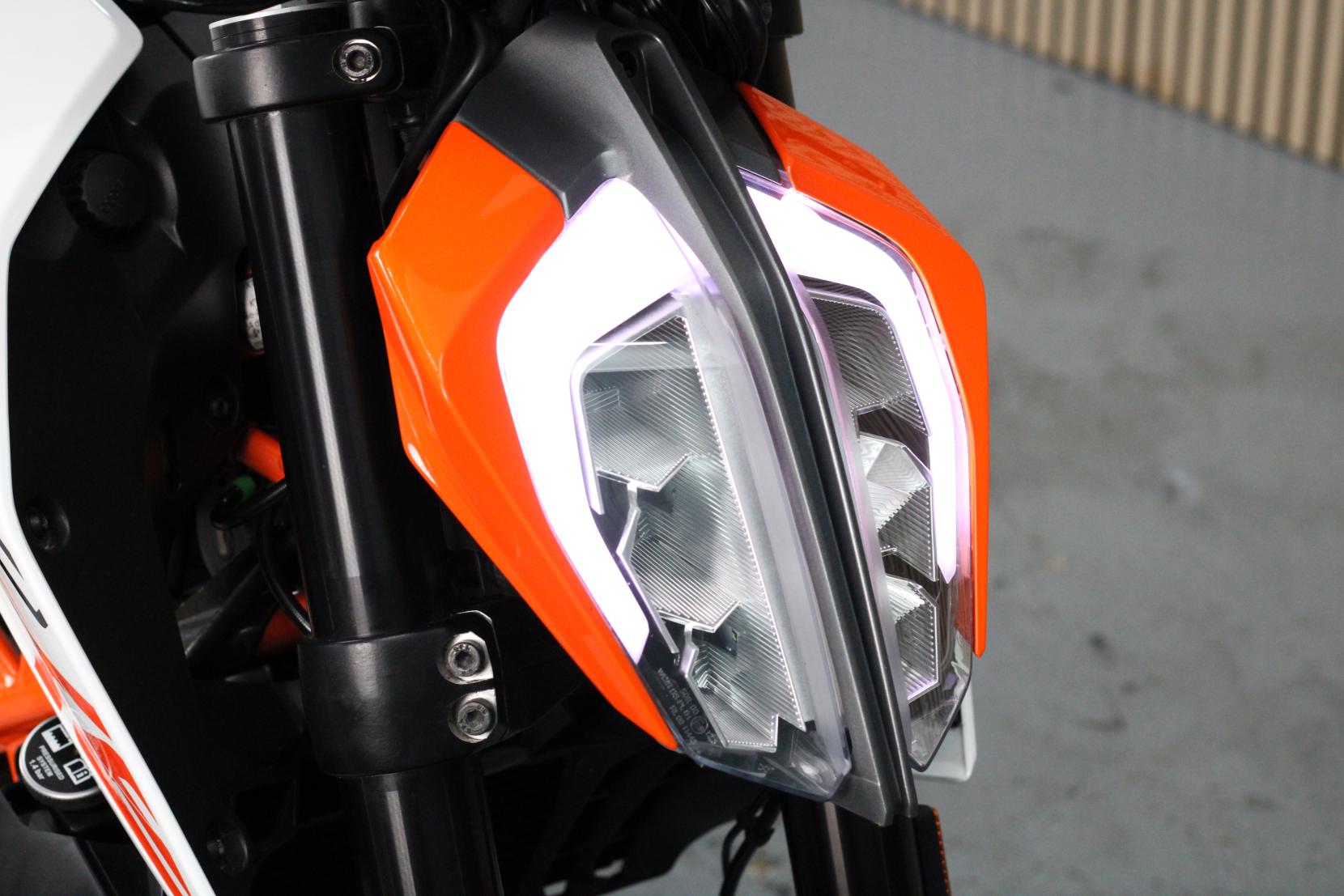KTM 390 Duke 390 Naked Petrol Manual Euro 4 (43 ps)