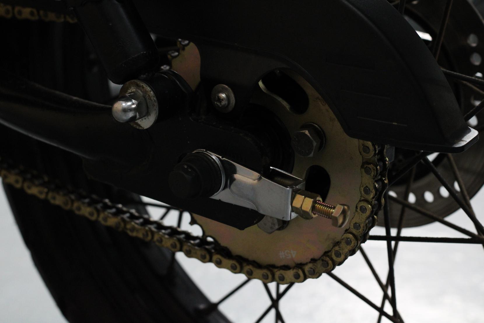 Mutt Mongrel 125 125 Roadster/Retro Petrol Manual O-Ring Euro 4 (12 ps)