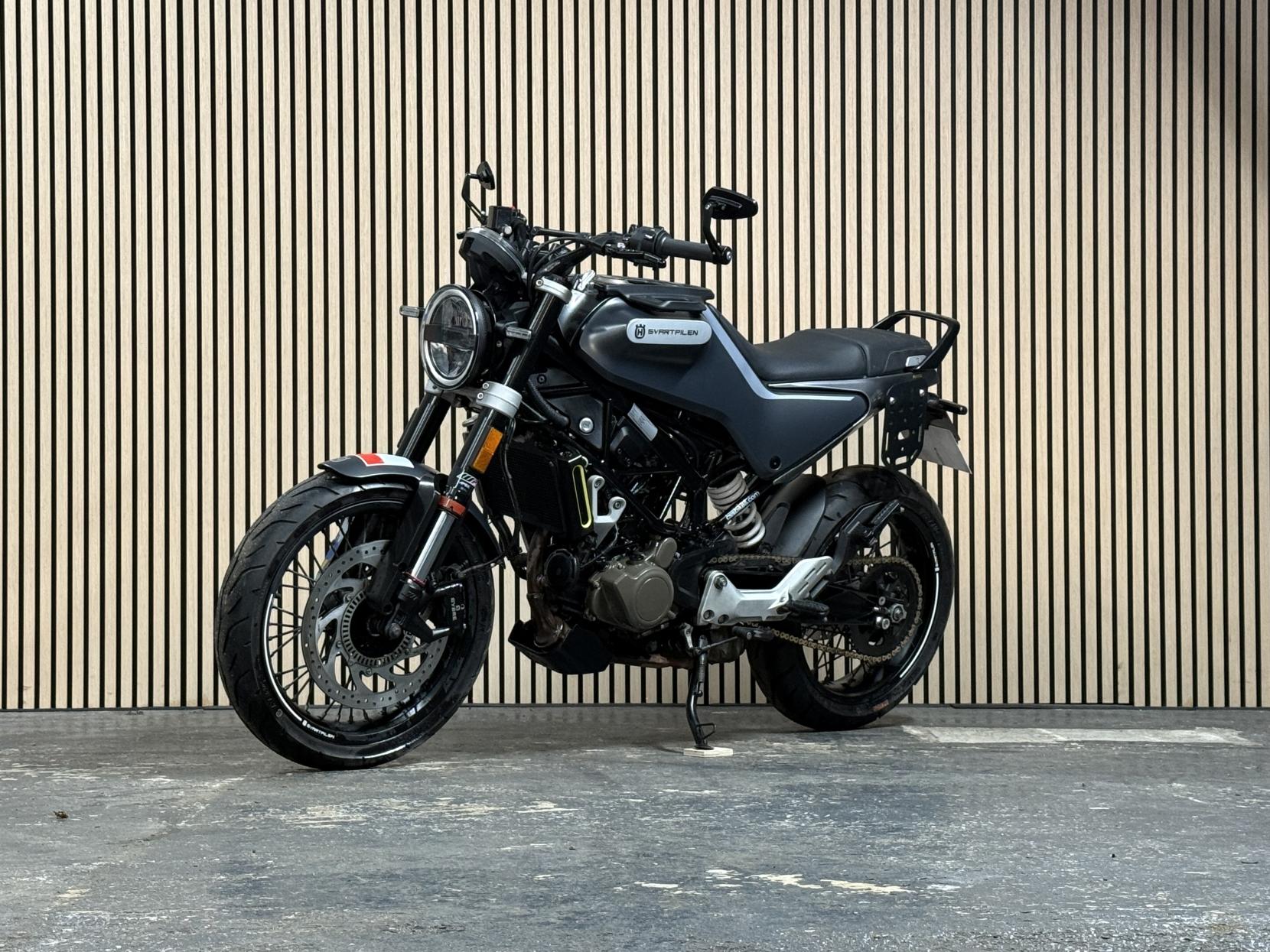 Husqvarna Svartpilen 125 125 Naked Petrol Manual Euro 5 (15 ps)