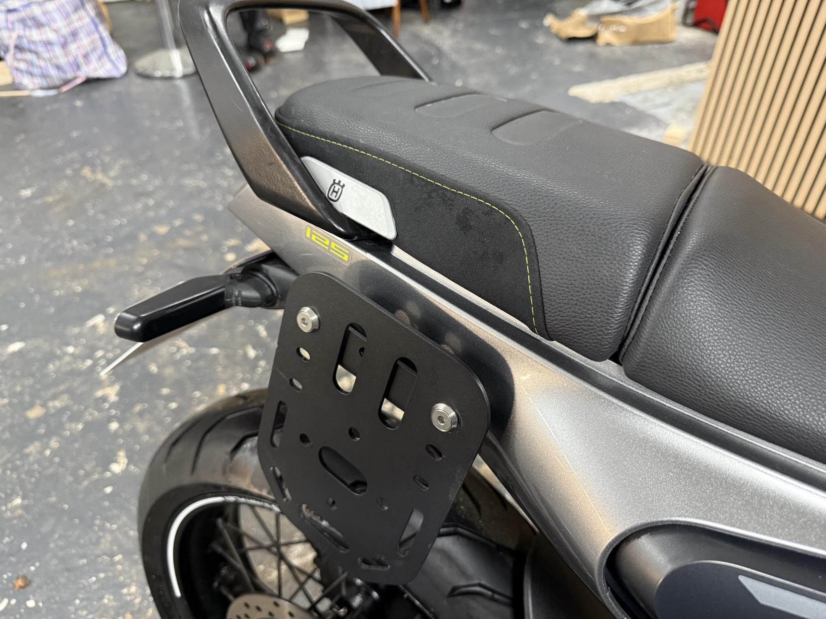 Husqvarna Svartpilen 125 125 Naked Petrol Manual Euro 5 (15 ps)