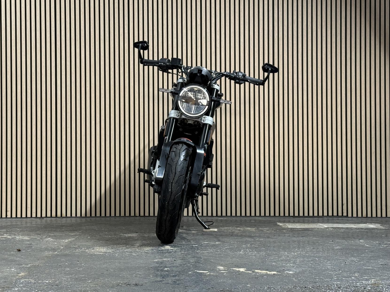 Husqvarna Svartpilen 125 125 Naked Petrol Manual Euro 5 (15 ps)