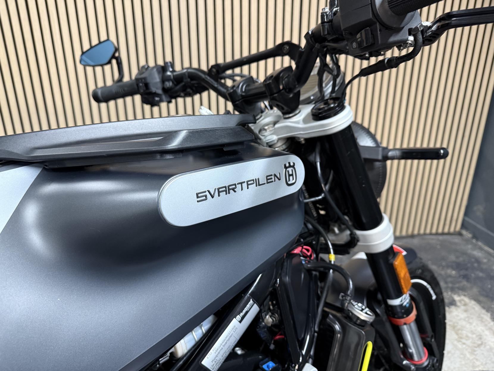 Husqvarna Svartpilen 125 125 Naked Petrol Manual Euro 5 (15 ps)