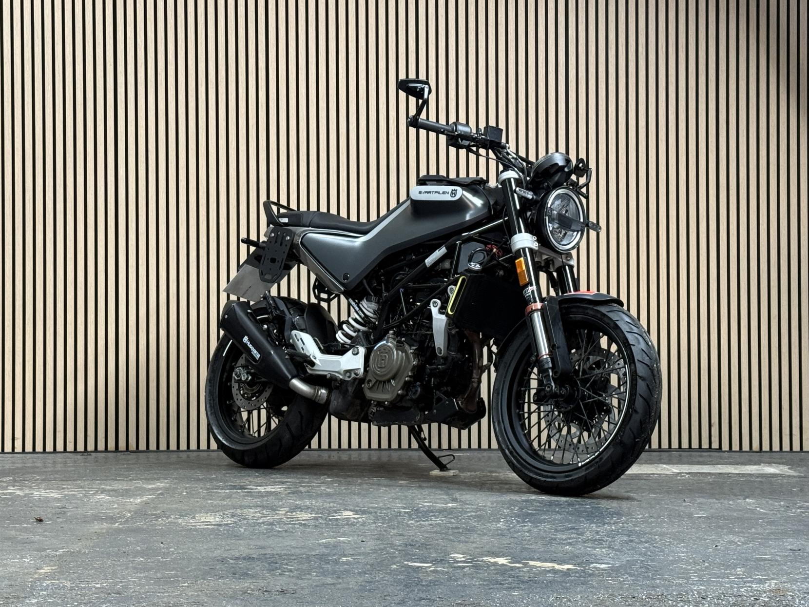 Husqvarna Svartpilen 125 125 Naked Petrol Manual Euro 5 (15 ps)